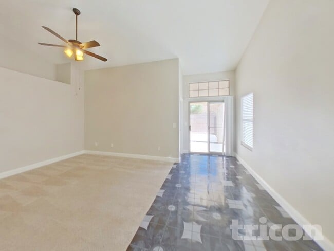 Photo - 4702 Roby Grey Way