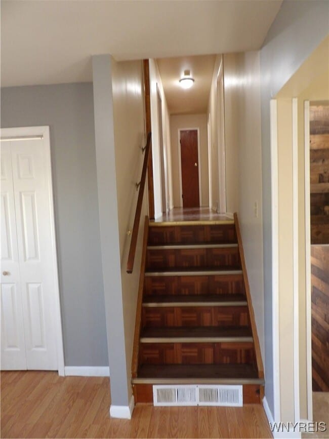 Building Photo - 10332 Transit Rd