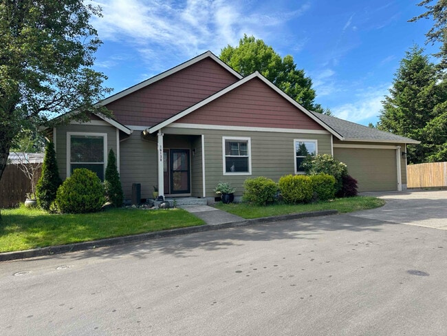 Photo - 16138 NE Wasco Ct House