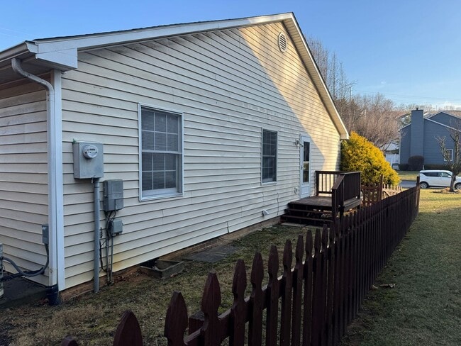 Photo - One level living Duplex !