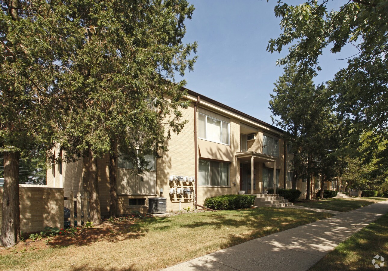 Photo - Village Crest