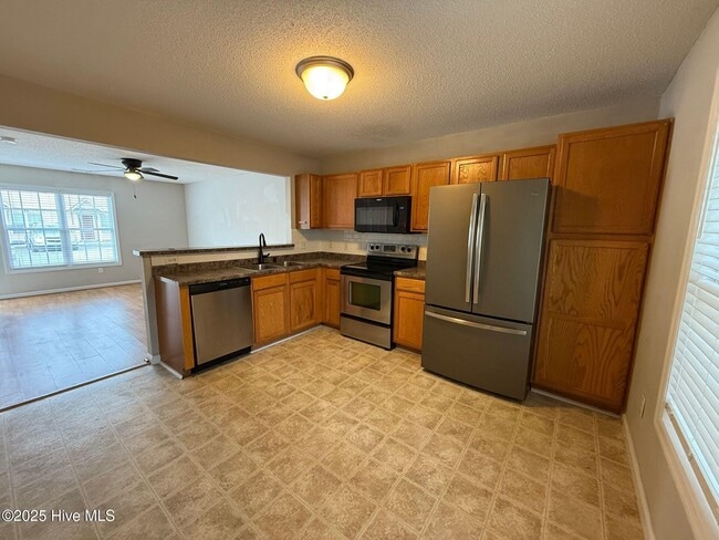 Photo - 147 Cornerstone Pl