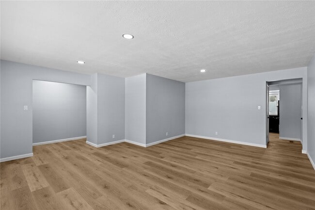 Photo - 24 Forest Crest Dr
