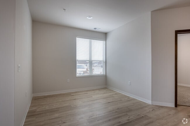 2BR, 2BA - 1,100SF - Dining Room