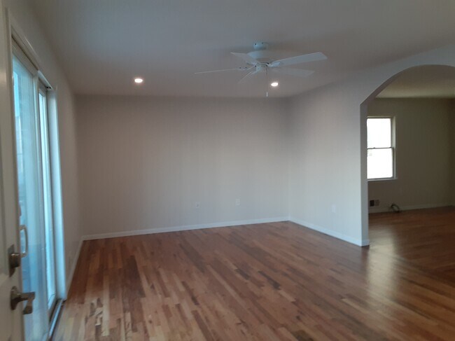 Living room - 89 Sumo Village Ct Unit 1rstfloor