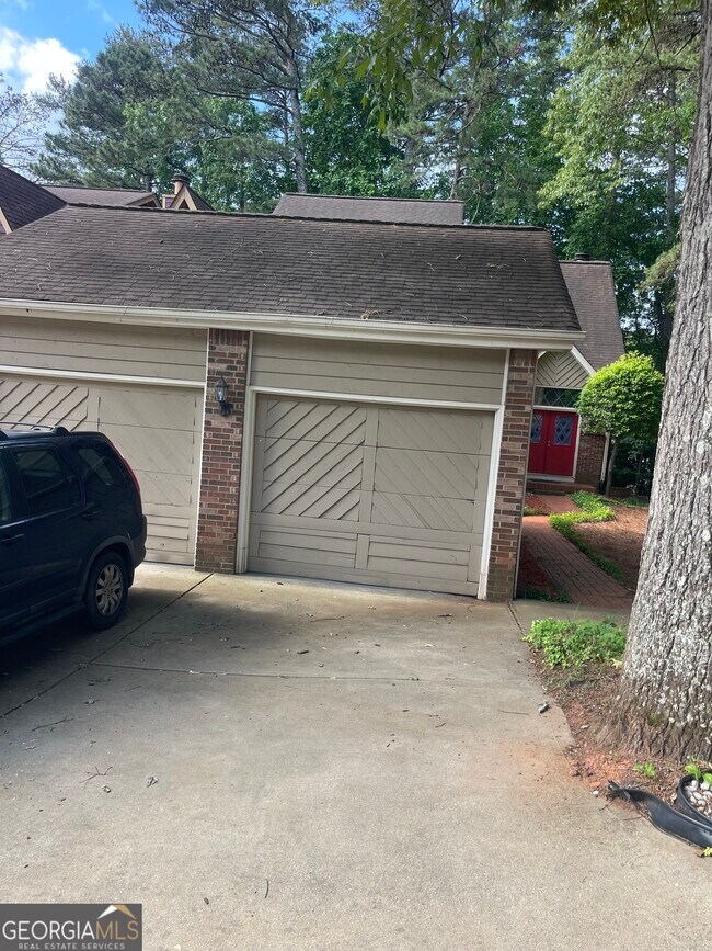 Photo - 5035 Highland Hills Pkwy