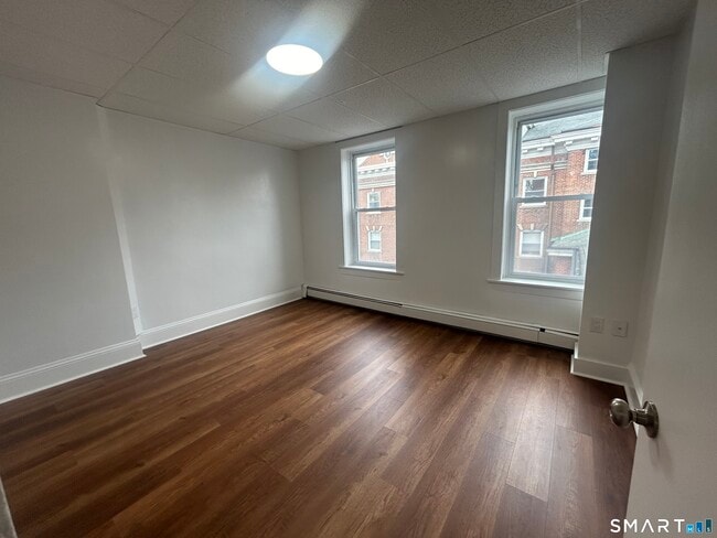 Photo - 156 Garfield Ave