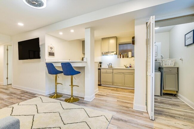 Photo - 4829 S Forrestville Ave Unit G