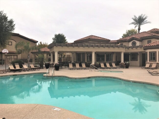 Building Photo - **SPECTACULAR - 2BEDROOM/2BATHROOM/1GARAGE/GATED CONDO (SOUTHERN & CRISMON)** Unit 2058