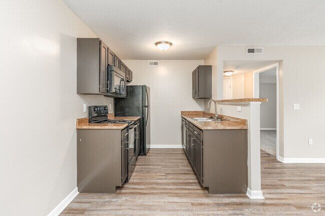 1BR, 1BA - 800SF - Kitchen