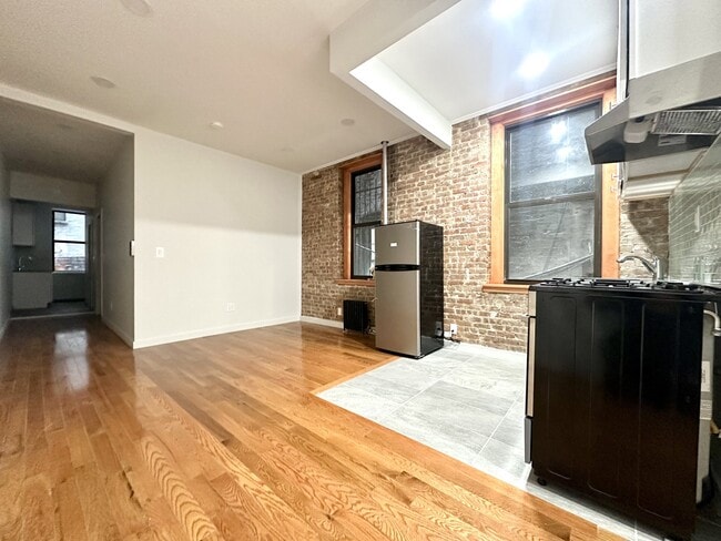 Photo - 3135 Broadway Unidad AA