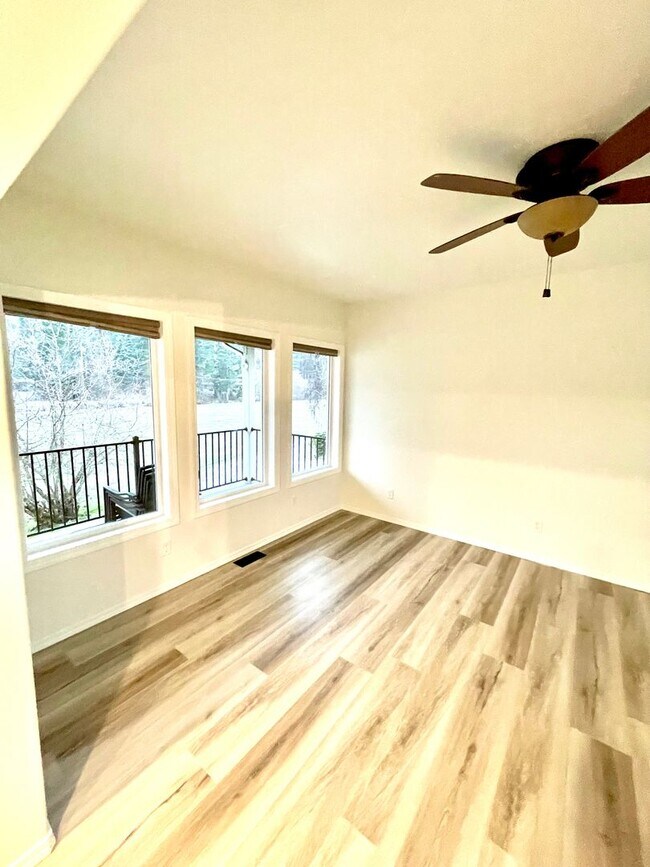 Photo - Stunning Riverfront Home in Sun Country