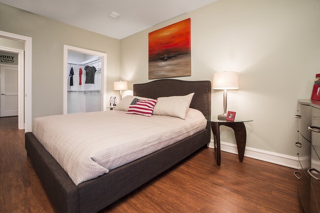 2 BR - 2 BA - Bedroom - Lincoln