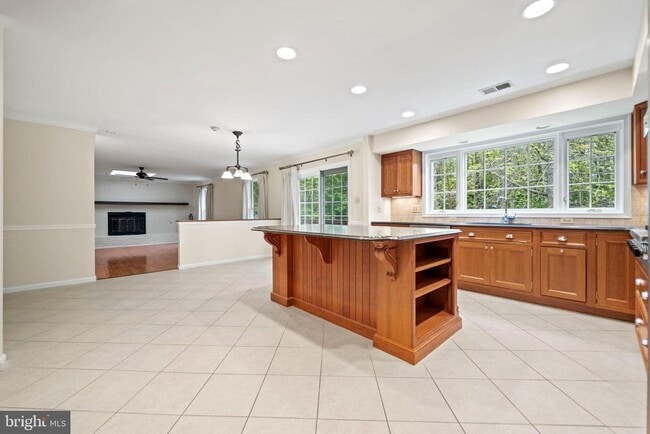 Building Photo - 10317 HICKORY Dr Rental