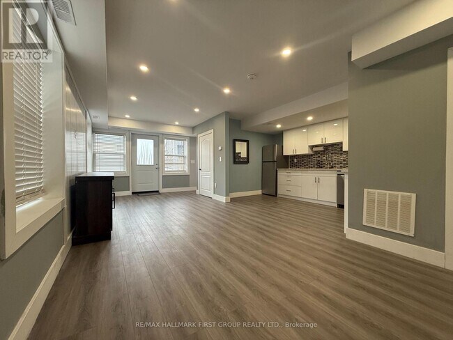 Photo - 33 Lincoln St