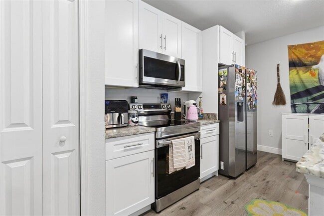 Photo - 543 Finch Ct