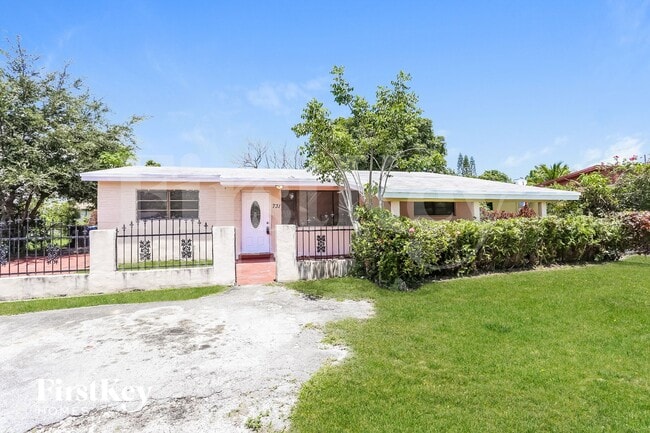 Photo - 731 NW 175th Dr