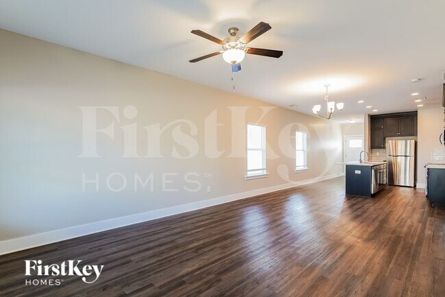 Photo - 2758 Village Pl