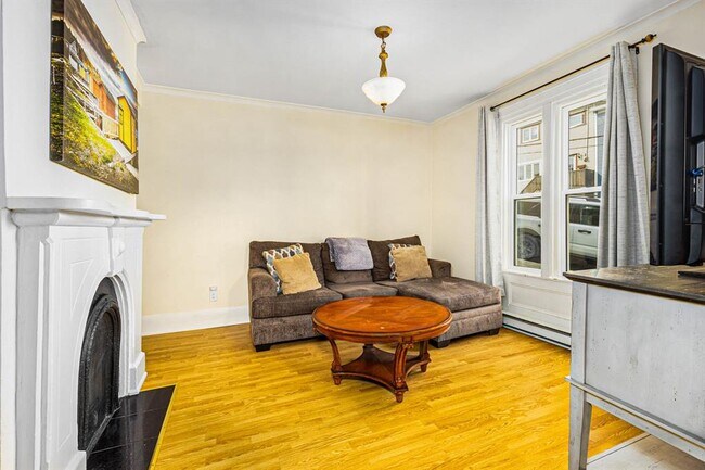 Photo - 49 Flower Hill