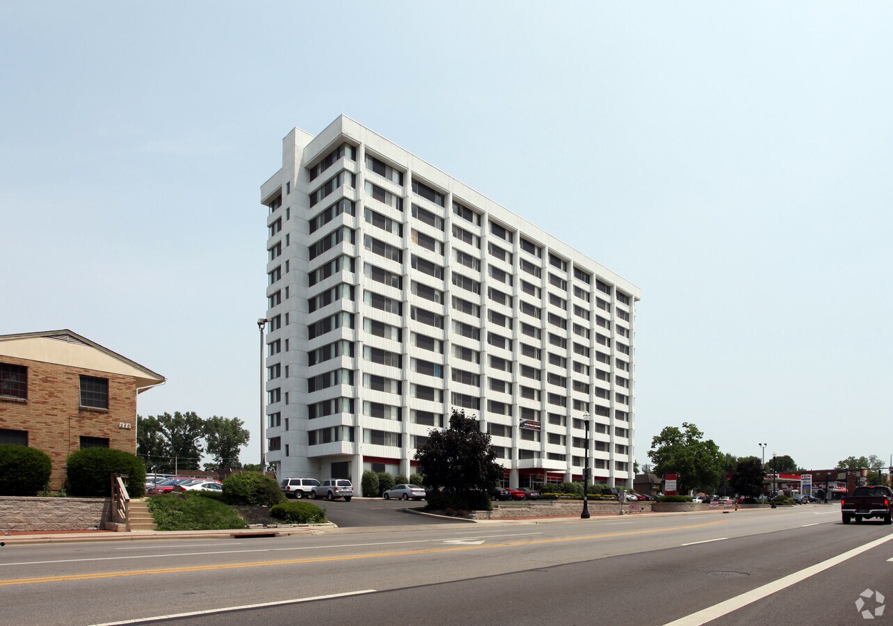 Harrison Apartments - Harrison Apartments