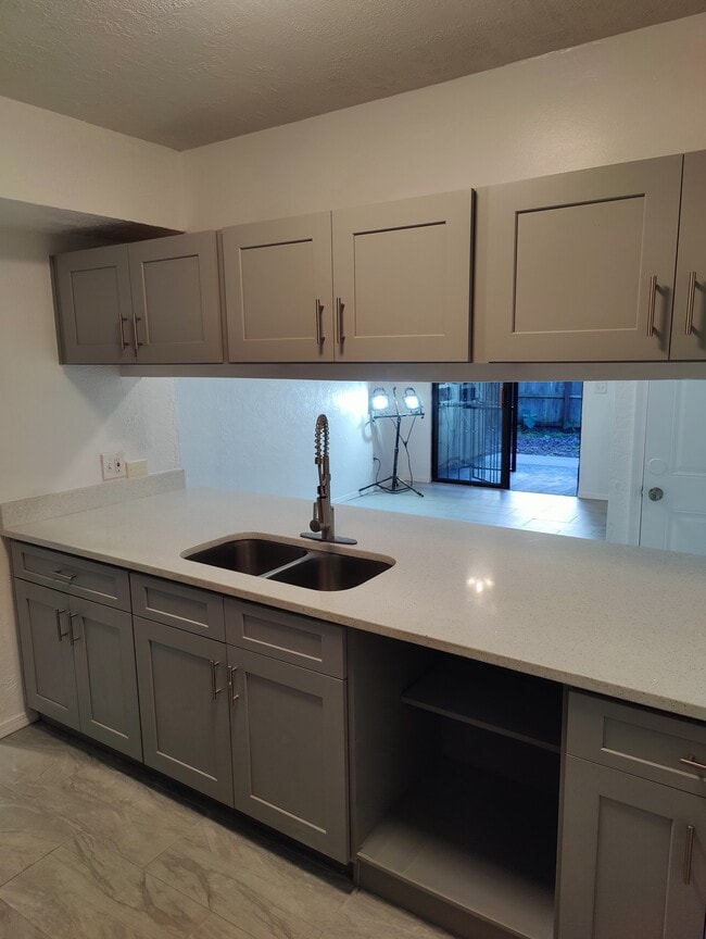 Building Photo - 1825 SW 67th Terrace Rental