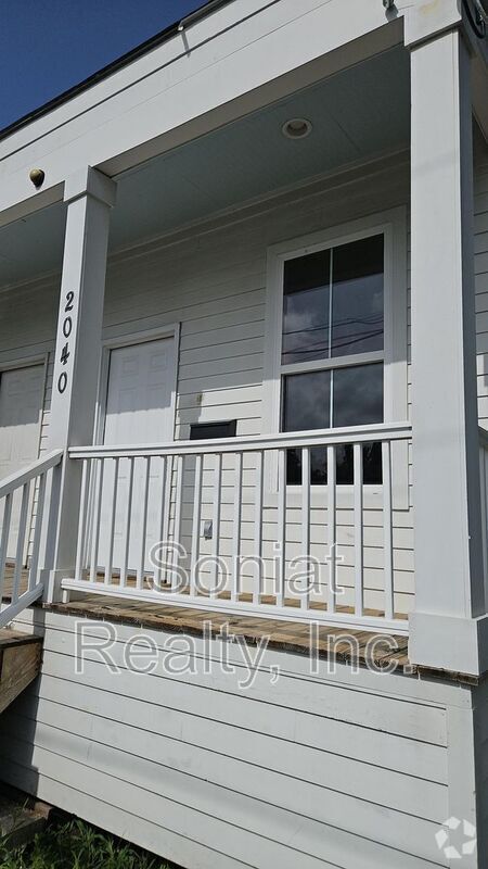 Building Photo - 2040 St Anthony St Rental