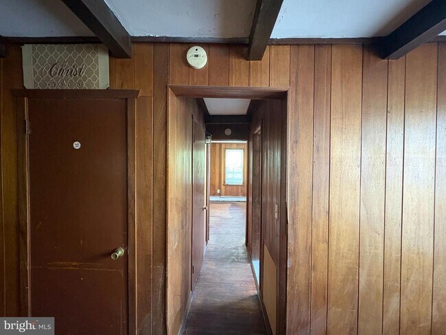 Photo - 1405 Pennington Rd