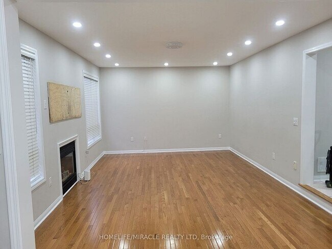 Photo - 20 Bowsfield Dr