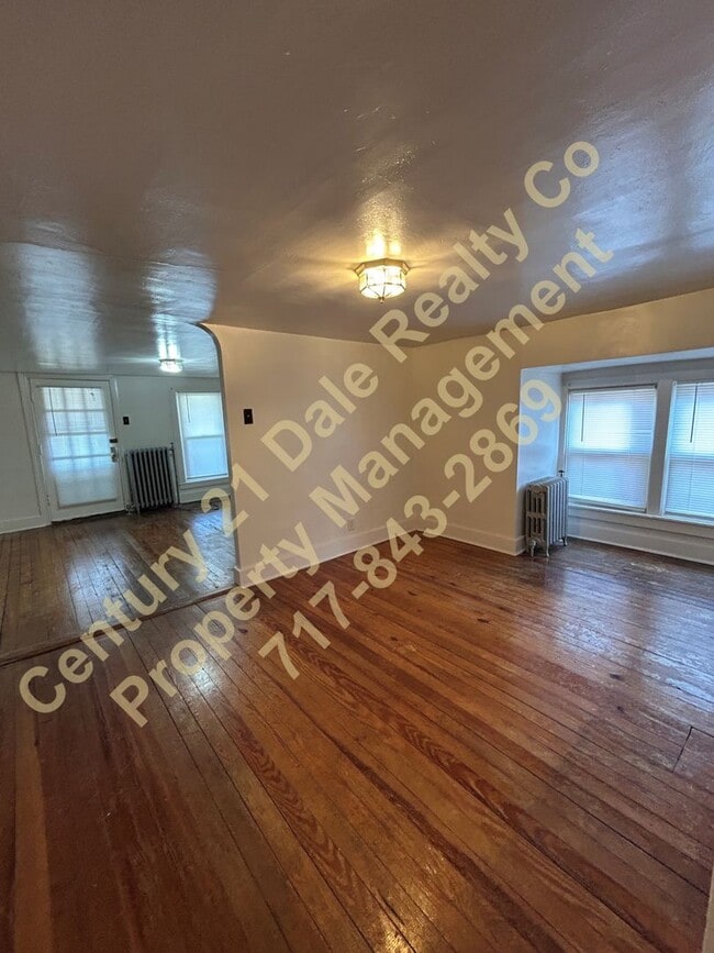 Photo - 362 W Broadway Unit Apt 6