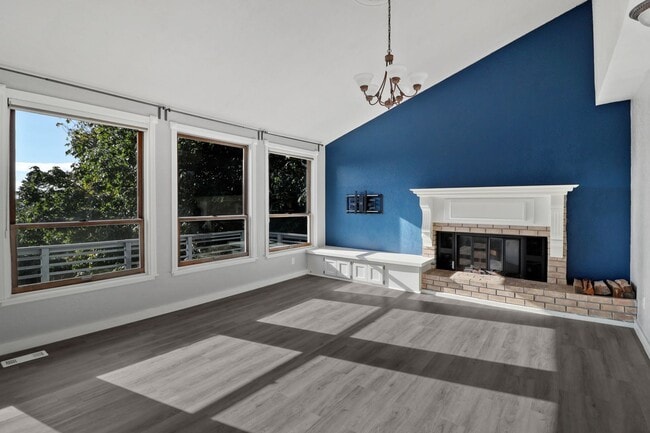 Photo - 4 Bed 3 Bath - Groups Welcome - Skyline - Westerly Views
