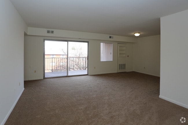 Photo - Edgewood Apartments