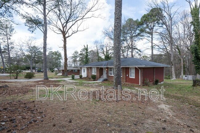 Photo - 2058 River Rd