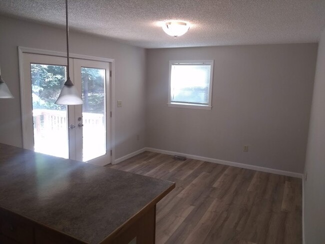 3516 Marquis Dr