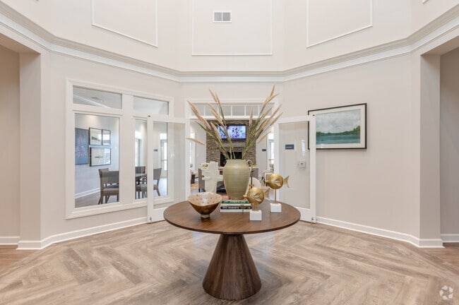 Photo - Hudson Carolina Colours