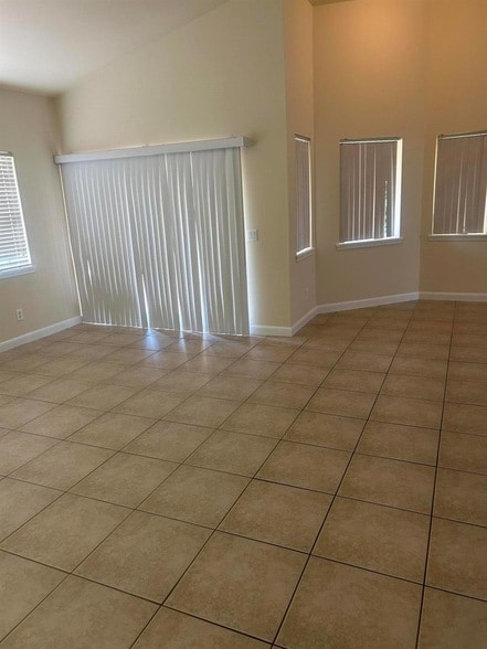 Photo - 1821 SW California Blvd