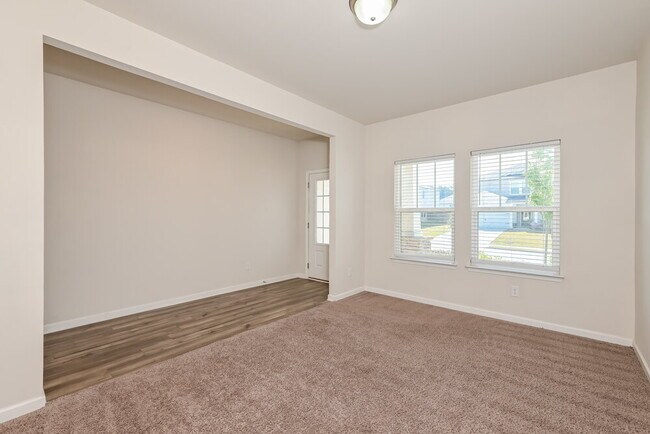 Photo - 730 Sara Mdw Rd