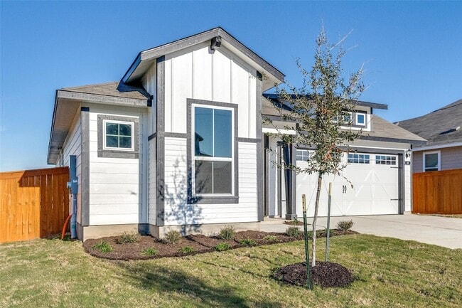 Photo - 147 Shugart St