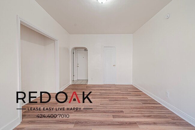 Photo - 2850 1/4 Leeward Ave-107 Unidad 107