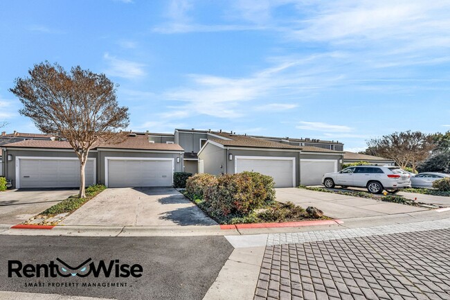 Photo - 3371 Kimberly Way Townhome