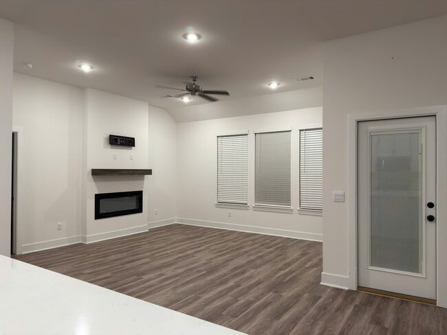 Photo - 4225 Florentina Ave
