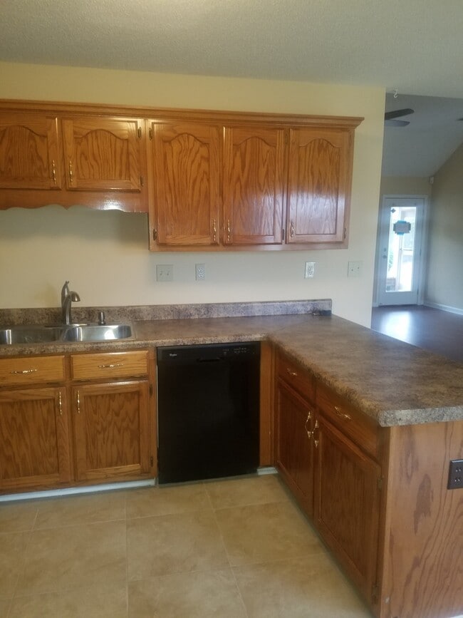 Photo - 4 Success is now offering this spacious 3 ...