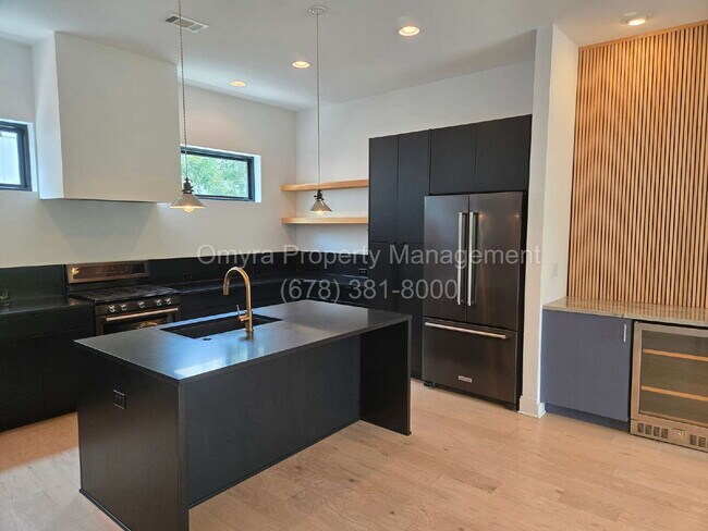 Photo - Luxurious 3 Bedroom Home near East Atlanta!