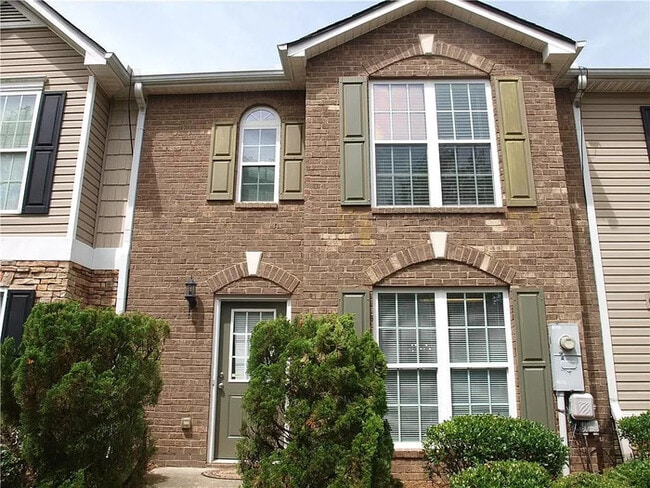 Three Bedroom Town Home, Total Electric - Three Bedroom Town Home, Total Electric