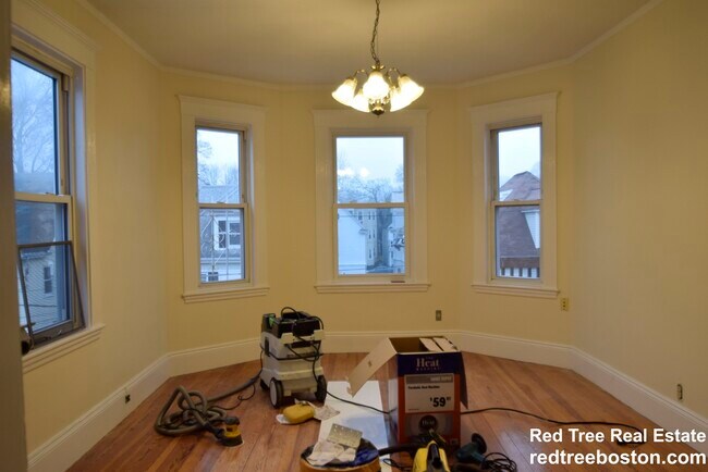Building Photo - 39 Montfern Ave Rental