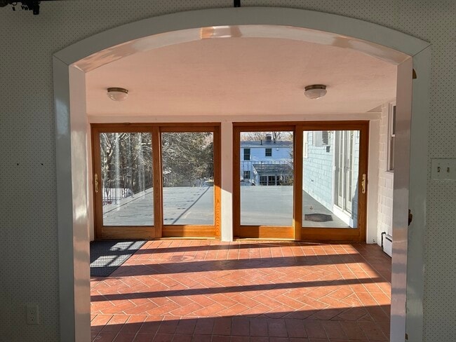 Photo - 990 Humphrey St Unit 2