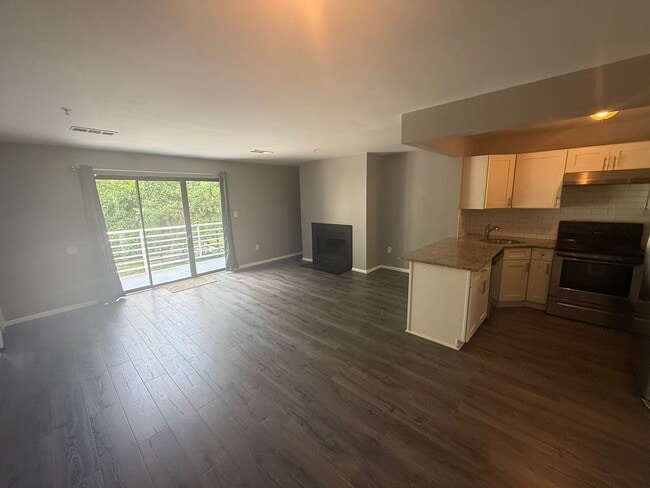80 Ashlar Hill Ct