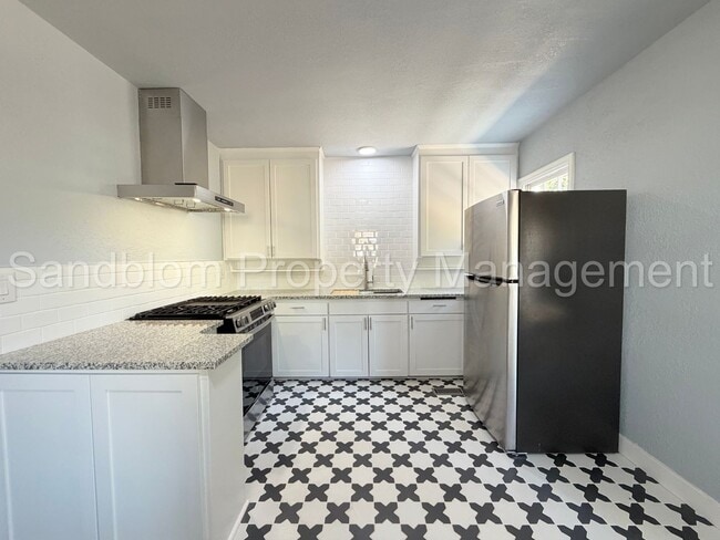 Photo - 3808 E 22nd St