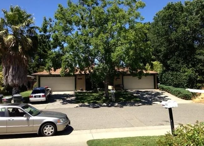 Building Photo - 9435 Maria Way