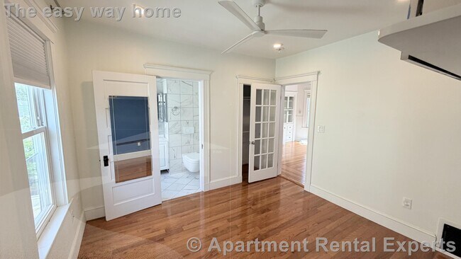 Photo - 9 Ashland St Unidad 9 Ashland Street #3