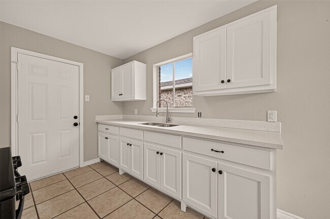 Photo - 8607 Valley Forest Dr